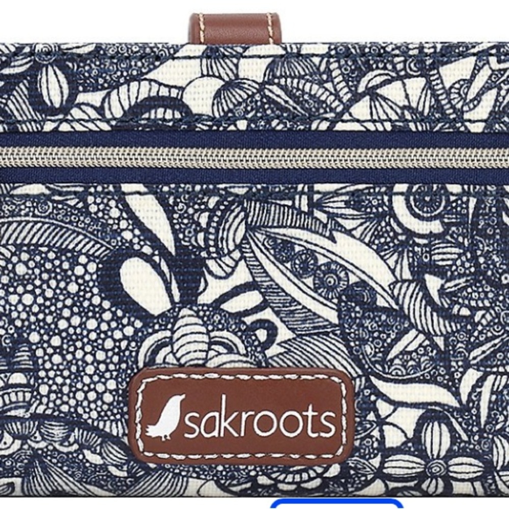Sakroots Monochrome women’s Floral wallet